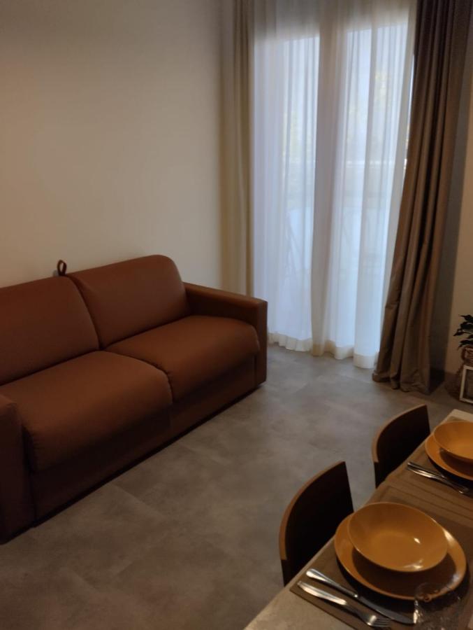 Hotel Abel & Residence تْشيزيناتيكو المظهر الخارجي الصورة