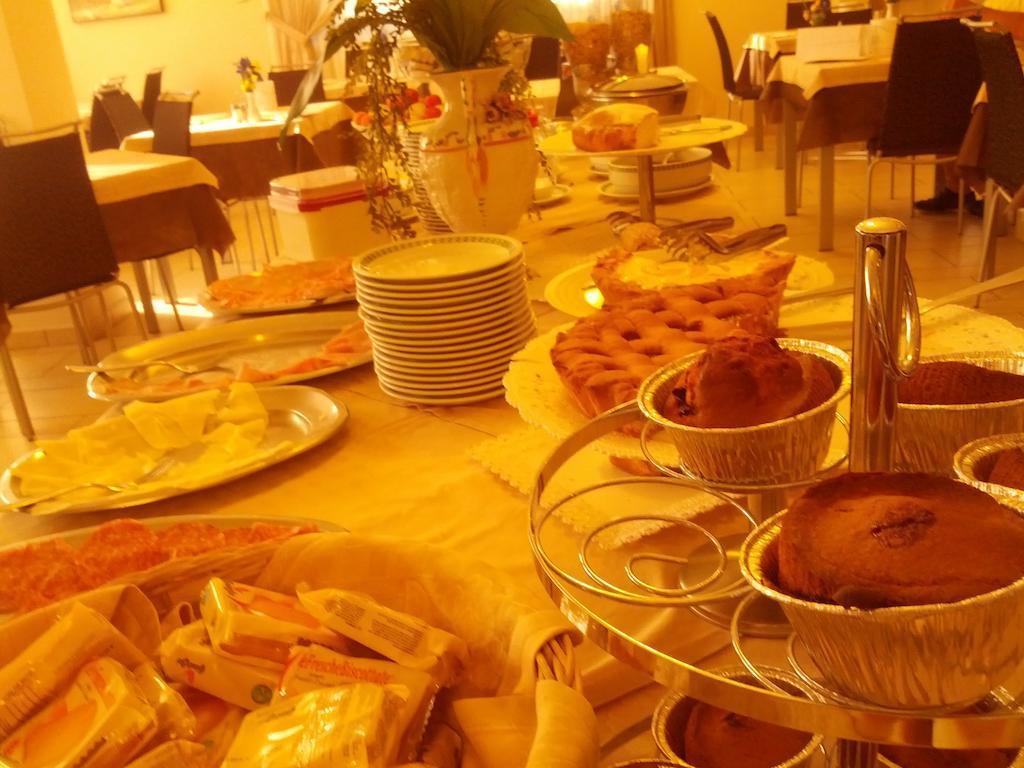 Hotel Abel & Residence تْشيزيناتيكو المظهر الخارجي الصورة