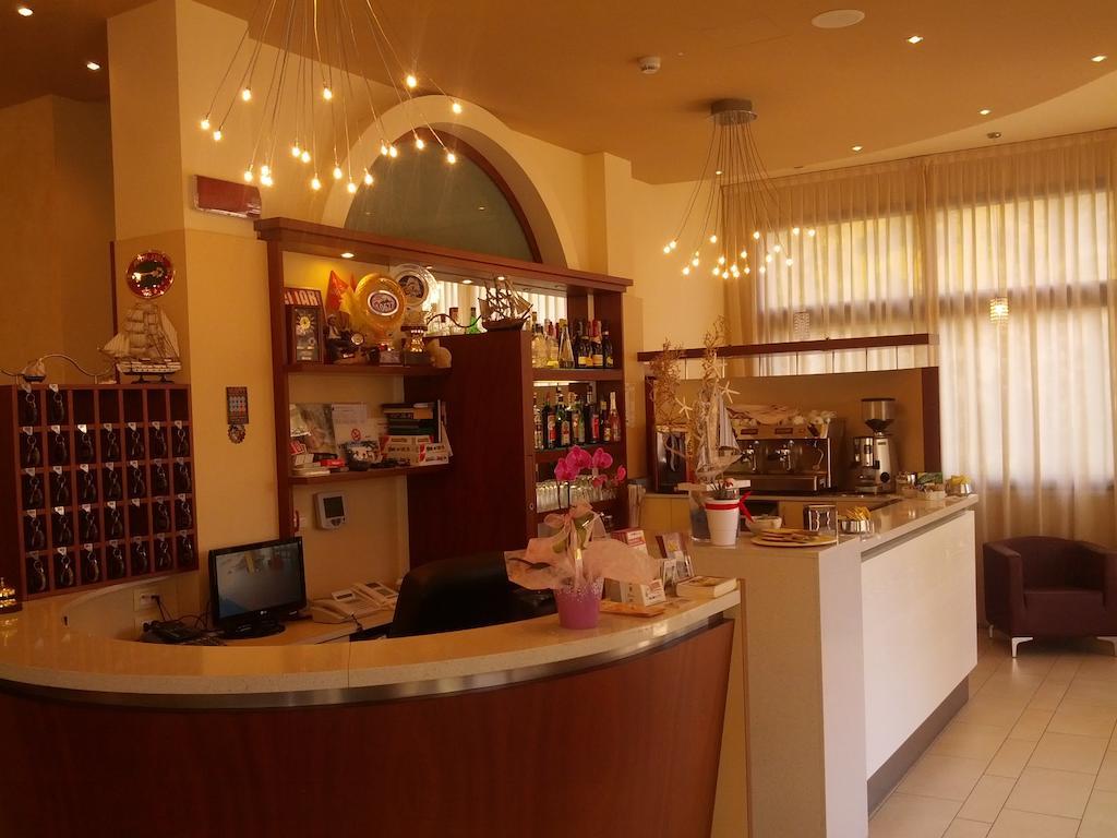 Hotel Abel & Residence تْشيزيناتيكو المظهر الخارجي الصورة